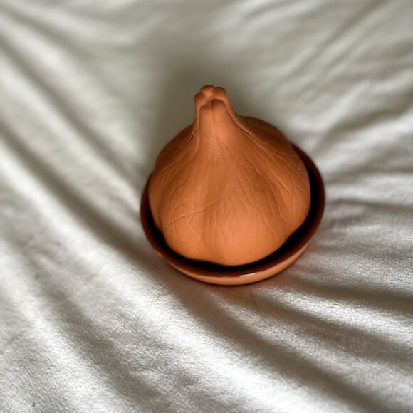 Vintage 1990's Terra Cotta 4" Garlic Roaster Cover by Rowoco - Picture 6 of 7